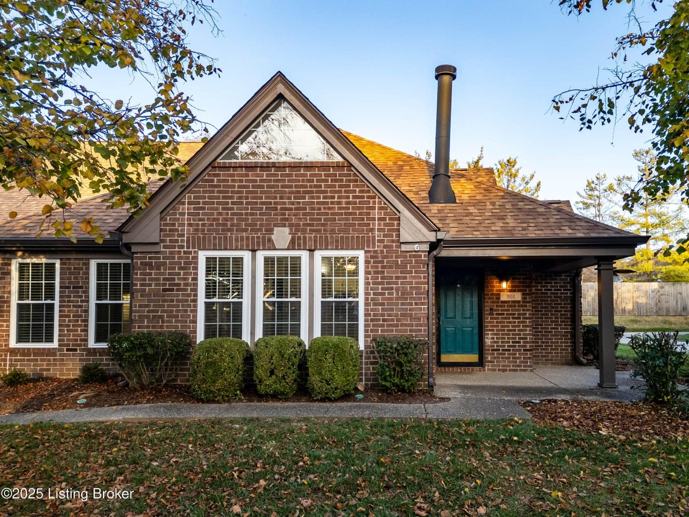 302 Eastbridge Ct, Louisville - photo 1 of 42