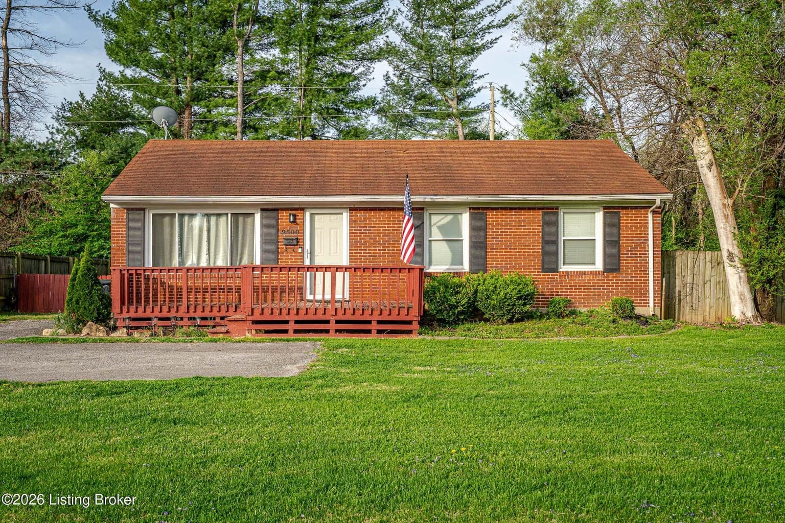 2500 Browns Ln, Louisville - photo 1 of 38