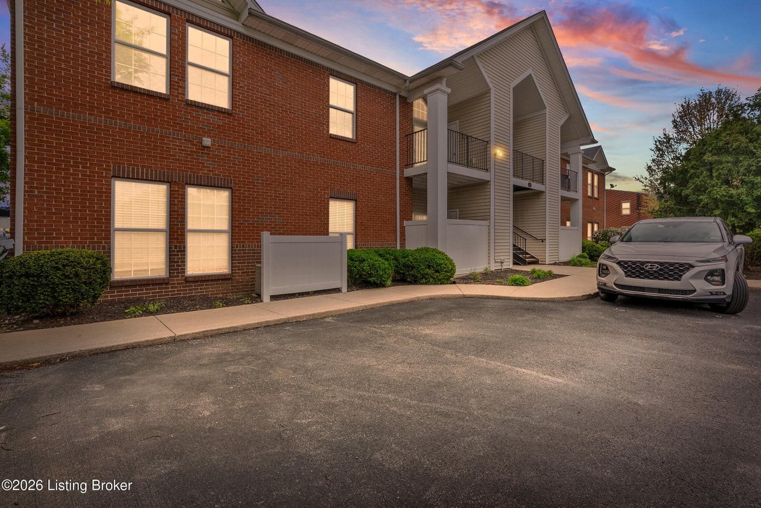 1110 Westlynne Pl, Louisville - photo 1 of 59