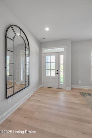 14101 Kings Chapel Way, Louisville - photo 2 of 26