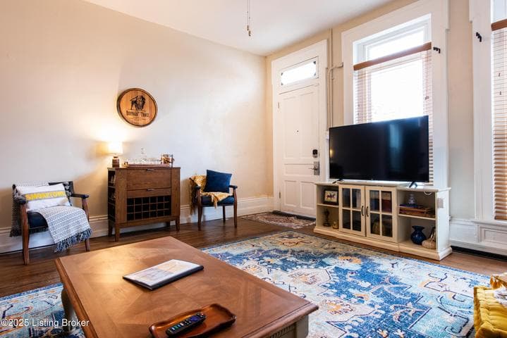 782 Shelby St, Louisville - photo 5 of 34