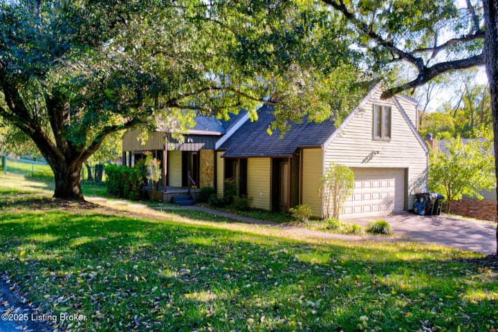 741 Middle Way, Louisville - photo 2 of 45