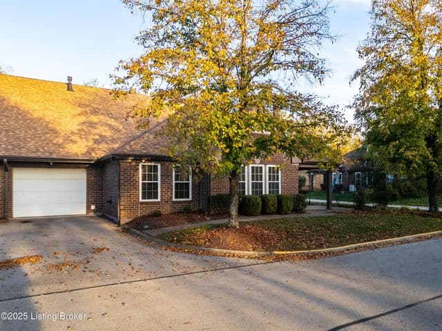 302 Eastbridge Ct, Louisville - photo 2 of 42