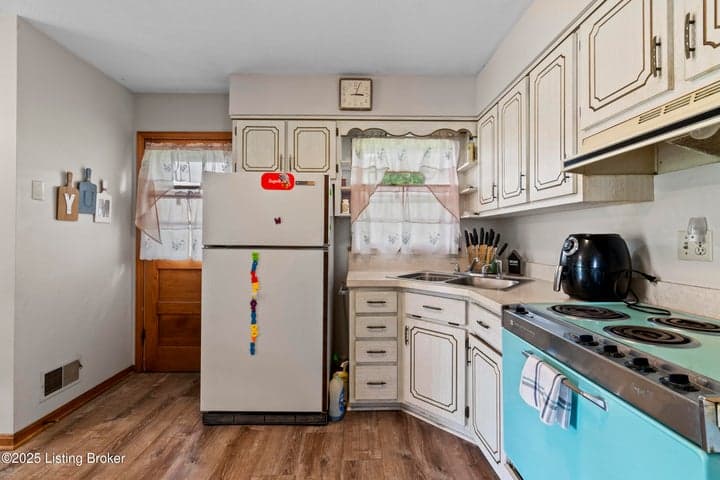 2006 Foxhurst Dr, Louisville - photo 5 of 14