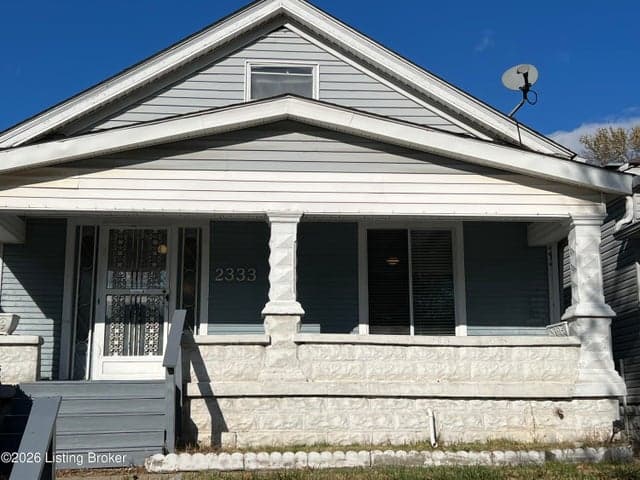 2333 Greenwood Ave, Louisville - photo 2 of 16