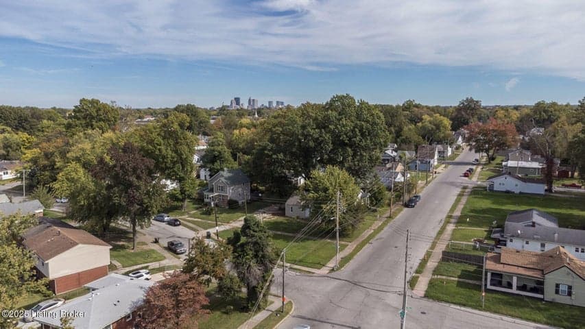 1443 32nd St, Louisville - photo 4 of 46