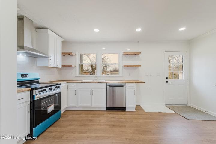 205 Scottsdale Blvd, Louisville - photo 5 of 40