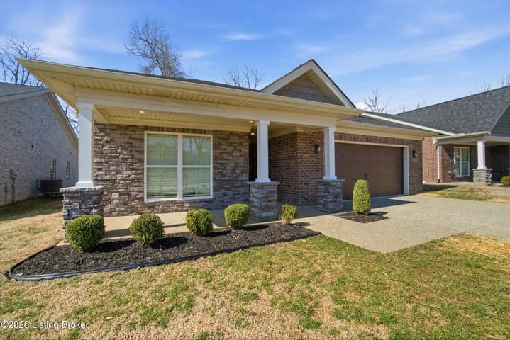 7808 Annalisa Dr, Louisville - photo 3 of 40