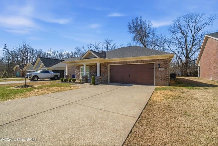 7808 Annalisa Dr, Louisville - photo 5 of 40