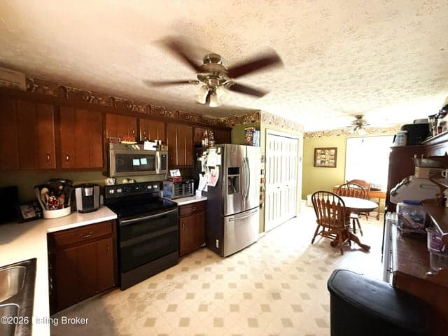 104 Thomas St, Frankfort - photo 5 of 17