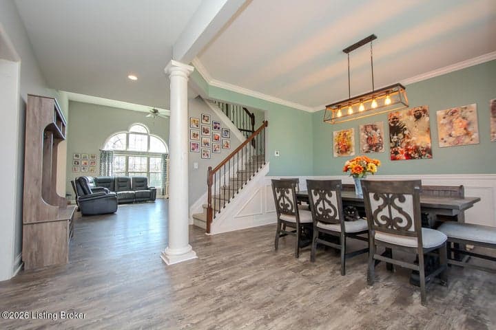 8905 Talon Ridge Dr, Louisville - photo 5 of 26