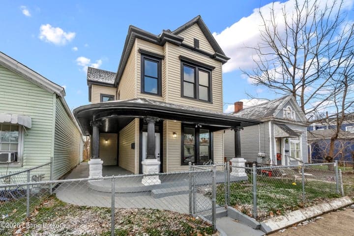 2324 Rowan St, Louisville - photo 3 of 34