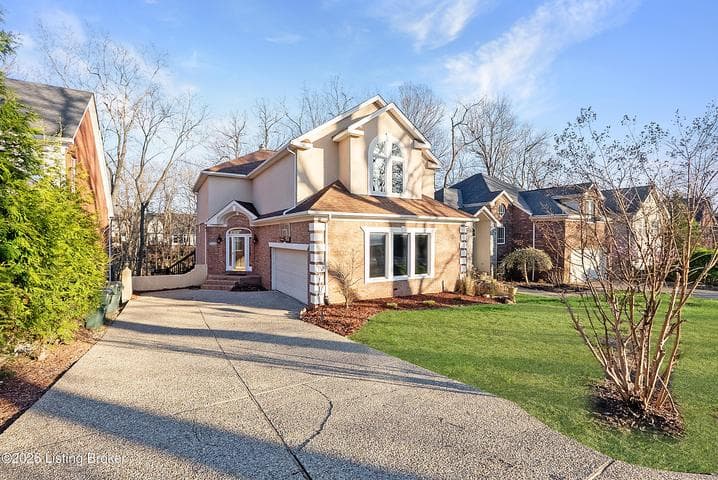 8800 Wooded Trail Ct, Louisville