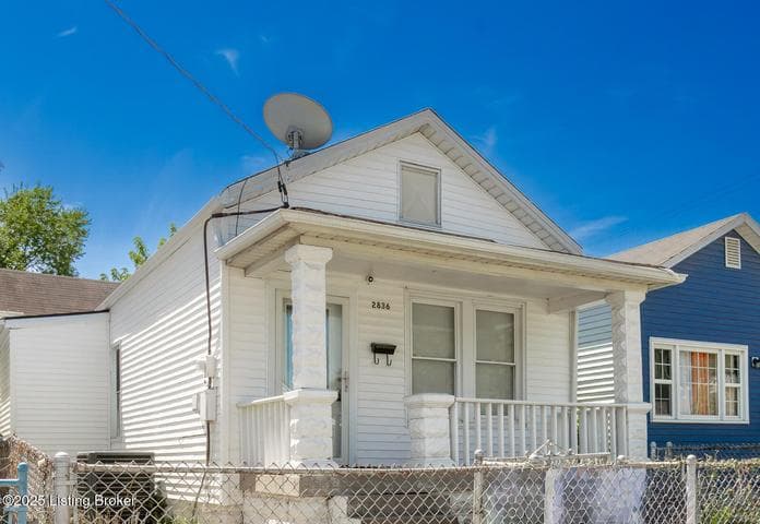 2836 Garfield Ave, Louisville - photo 2 of 38