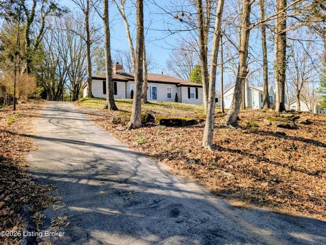 5412 Pearce Way, Crestwood - photo 3 of 37