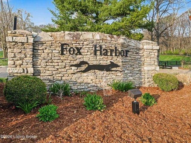 7231 Fox Harbor Rd, Prospect - photo 2 of 51