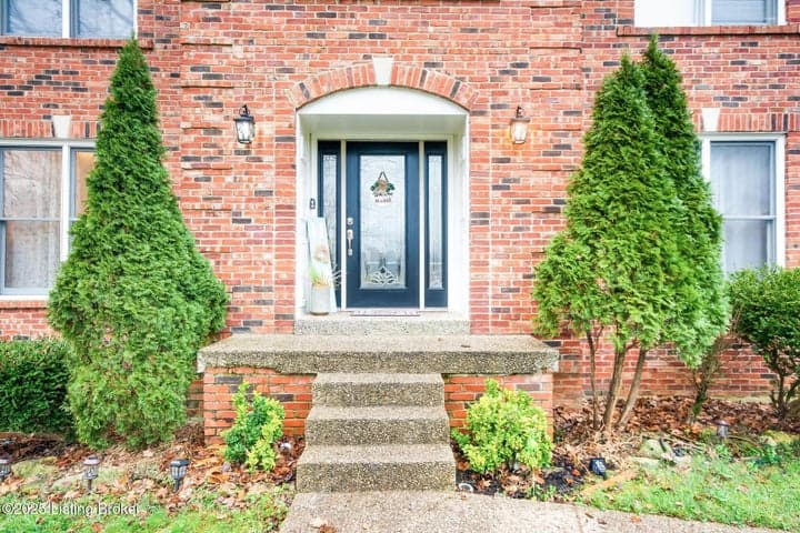 10418 Glenmary Farm Dr, Louisville - photo 4 of 92