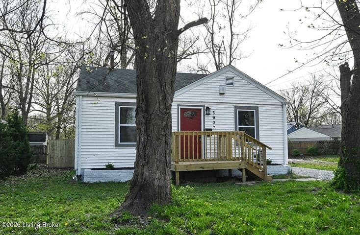 3907 Peachtree Ave, Louisville - photo 2 of 35