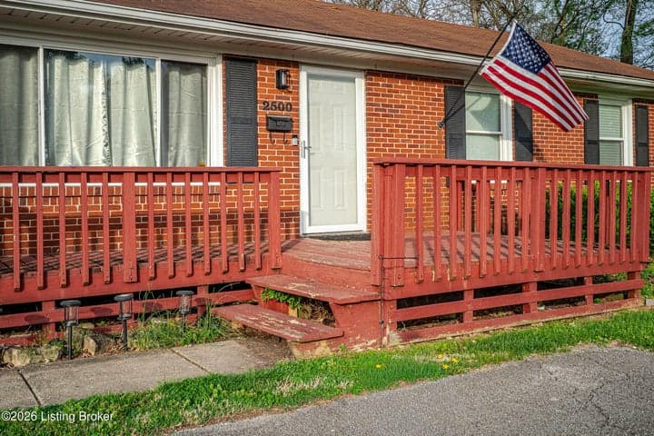 2500 Browns Ln, Louisville - photo 4 of 38