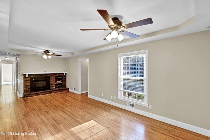 11605 Brentlinger Ln, Louisville - photo 3 of 31