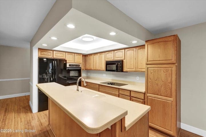 11605 Brentlinger Ln, Louisville - photo 4 of 31