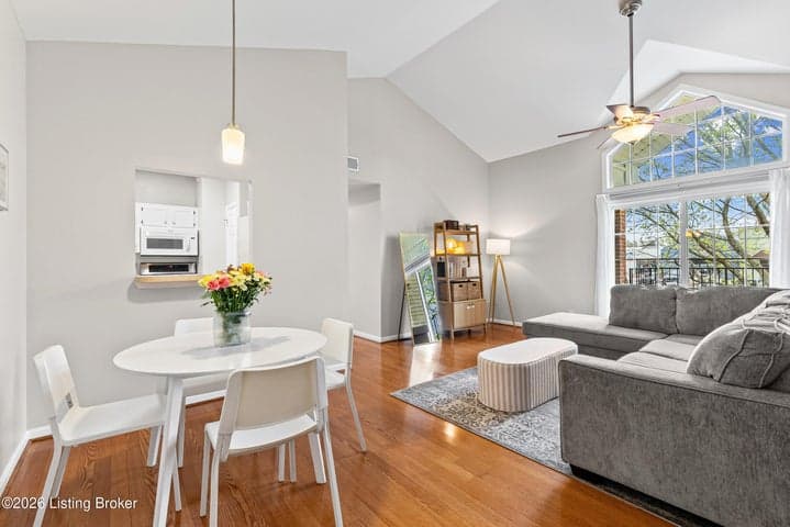 1110 Westlynne Pl, Louisville - photo 5 of 59