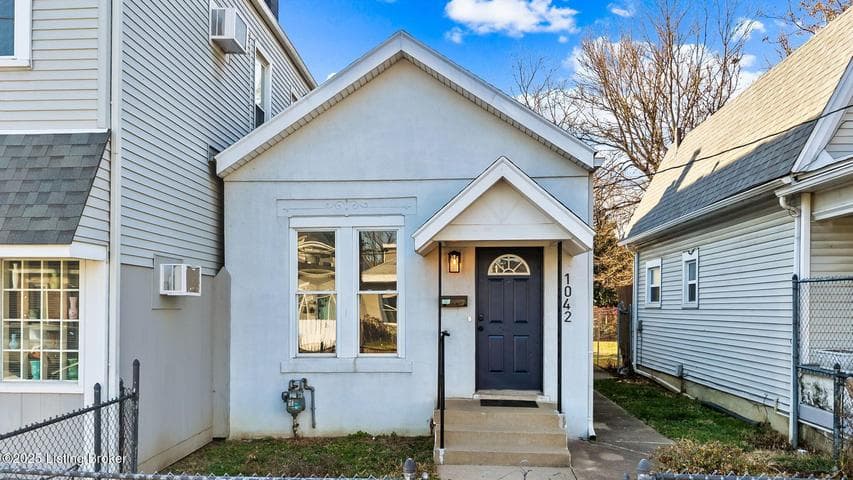 1042 Shelby St, Louisville