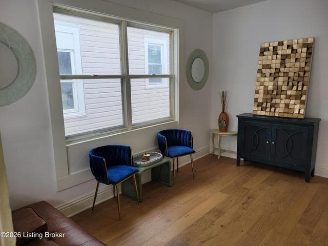 2150 Lee St, Louisville - photo 3 of 27