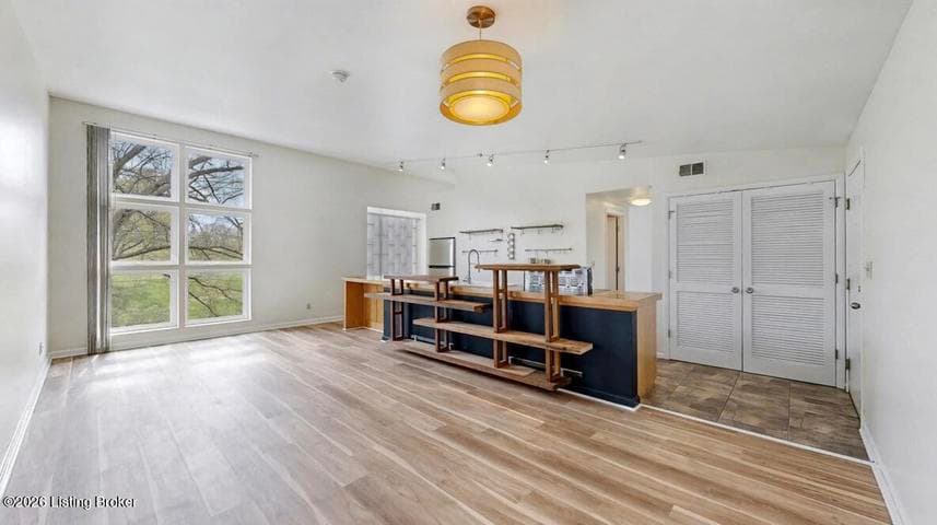 2745 Grinstead Dr, Louisville - photo 2 of 18