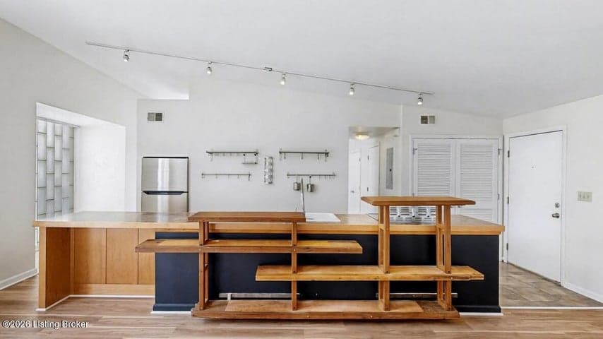 2745 Grinstead Dr, Louisville - photo 5 of 18