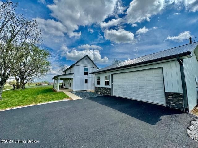 1024 McLain Rd, Springfield - photo 2 of 32