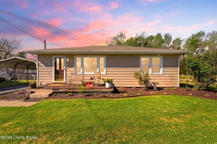 9602 Manslick Rd, Louisville - photo 2 of 34