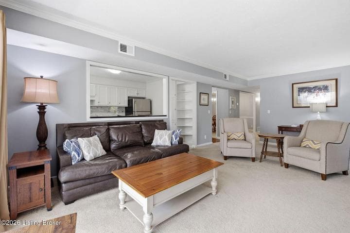 410 Mockingbird Valley Rd, Louisville - photo 5 of 17