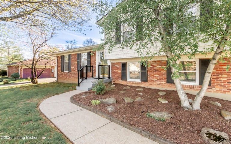 2823 Six Mile Ln, Louisville - photo 3 of 50